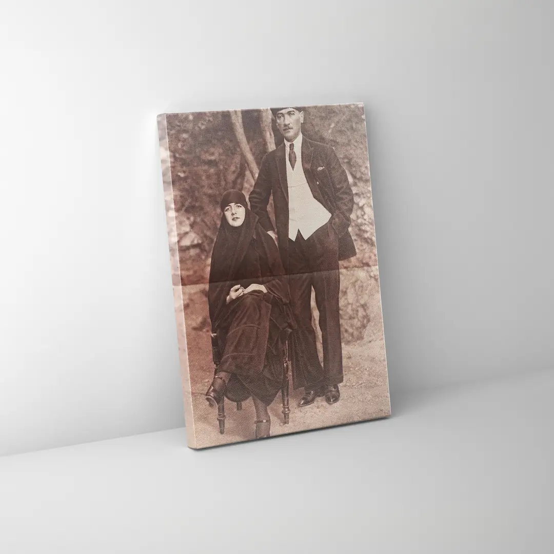 Atatürk & Latife Hanım Kanvas Tablo